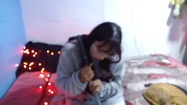 clarisse69 online show from December 2025 11:44:01 PM