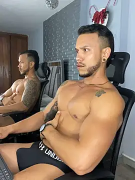 ARON TAYLER01 online show from December 2024 03:32:02 PM