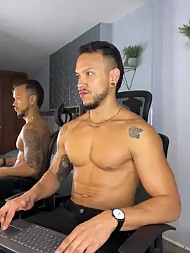 ARON TAYLER01 online show from January 2025 12:41:02 PM