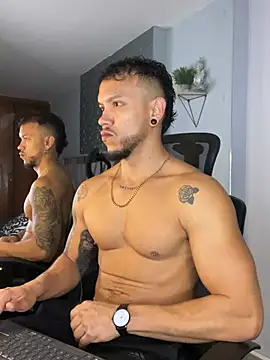 ARON TAYLER01 online show from January 2025 12:35:01 PM