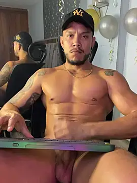 ARON TAYLER01 online show from March 2025 04:00:02 PM