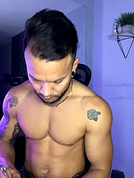 ARON TAYLER01 online show from September 2025 10:36:01 AM