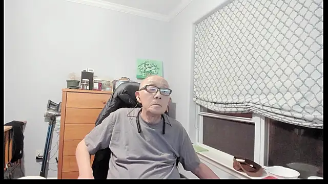 Snapshot of daver-man chatting on October 2025 11:13:01 PM daver-man online show from October 2025 11:13:01 PM