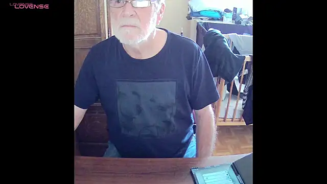 Snapshot of terrybare chatting on June 2026 01:48:02 PM terrybare online show from June 2026 01:48:02 PM
