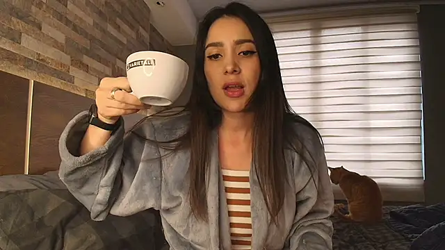 Snapshot of alicewilloww chatting on February 2026 09:57:02 PM alicewilloww online show from February 2026 09:57:02 PM