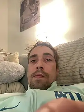 SweetBoy32 online show from December 2024 09:07:01 AM