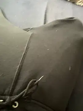 SweetBoy32 online show from April 2026 11:16:01 AM