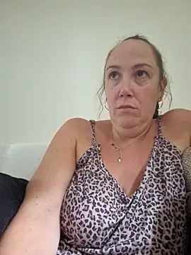 Wisie Cutie online show from September 2025 12:27:01 PM