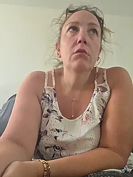 Wisie Cutie online show from June 2026 10:30:01 AM