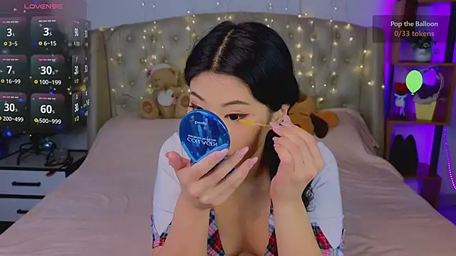 Snapshot of Wendy__Hills chatting on December 2024 12:27:01 PM Wendy Hills online show from December 2024 12:27:01 PM