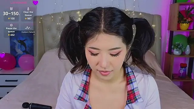 Snapshot of Wendy__Hills chatting on February 2025 12:47:02 PM Wendy Hills online show from February 2025 12:47:02 PM