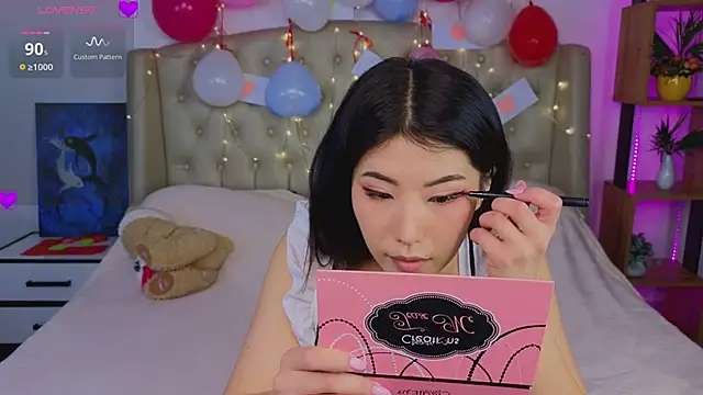 Snapshot of Wendy__Hills chatting on February 2025 12:37:01 PM Wendy Hills online show from February 2025 12:37:01 PM