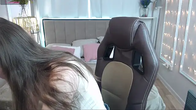 MollyBrams online show from March 2025 05:09:01 AM