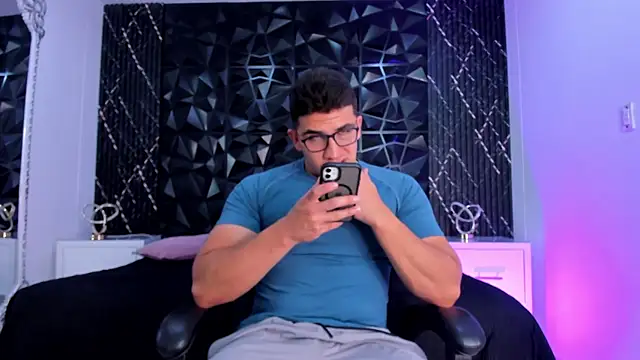 Snapshot of JeffDaltton chatting on November 2025 08:41:02 PM JeffDaltton online show from November 2025 08:41:02 PM