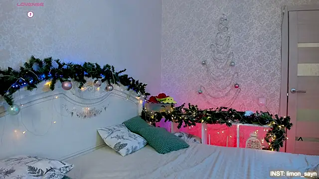 LillyMoure  online show from January 2026 11:50:01 PM