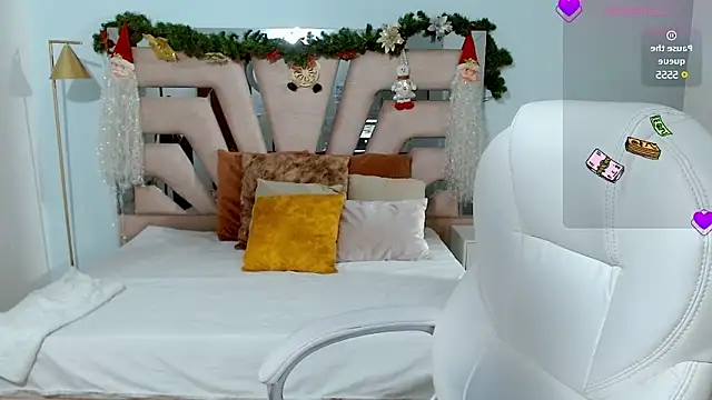 Snapshot of sophia_hadid chatting on December 2024 07:26:02 PM sophia hadid online show from December 2024 07:26:02 PM