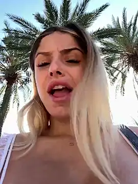 Snapshot of BritneyDimond chatting on December 2024 10:49:01 AM BritneyDimond online show from December 2024 10:49:01 AM