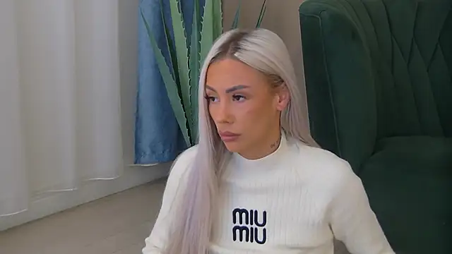 Bailey Rush online show from December 2025 06:01:02 PM