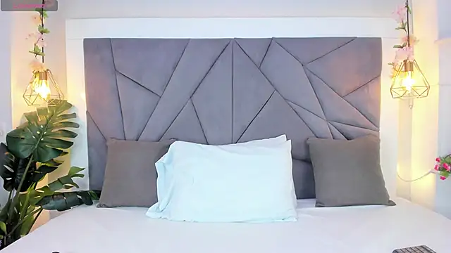 KiarhaTrixie online show from October 2025 11:22:01 AM