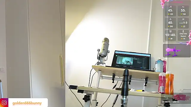 Snapshot of Miss69Ri99 chatting on January 2025 08:32:02 PM Miss69Ri99 online show from January 2025 08:32:02 PM