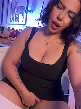 GigiiStone online show from March 2026 07:05:01 PM