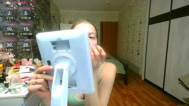   Aphrodita  wow   online show from March 2026 04:58:02 PM