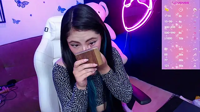 demyanderson  online show from January 2025 09:32:01 PM