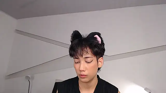 hot little bunny online show from February 2025 11:45:01 PM