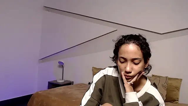 hot little bunny online show from September 2025 09:37:01 PM