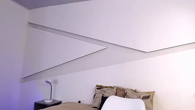 hot little bunny online show from September 2025 09:28:02 PM