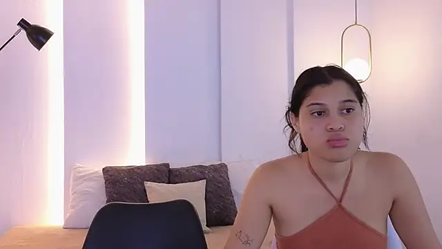 hot little bunny online show from November 2025 09:14:02 PM