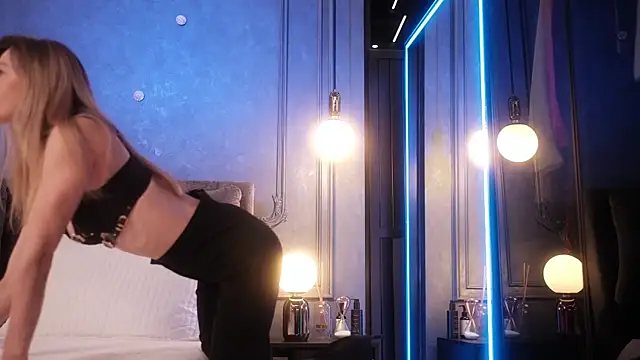 Rikka Moore online show from October 2025 11:40:01 AM