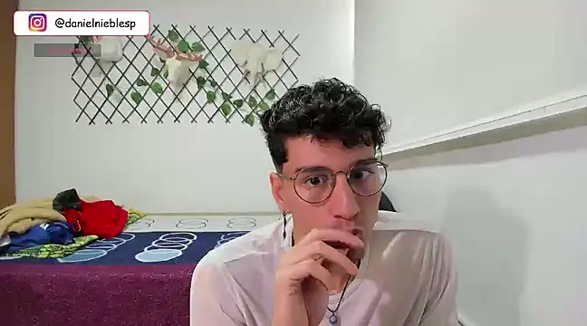 Snapshot of Jackson_Careyy chatting on February 2025 06:21:02 PM Jackson Careyy online show from February 2025 06:21:02 PM