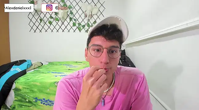 Snapshot of Jackson_Careyy chatting on March 2025 11:18:02 PM Jackson Careyy online show from March 2025 11:18:02 PM