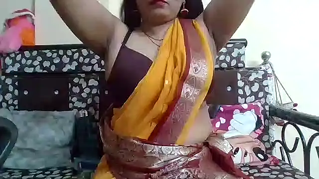 NautyBabe online show from November 2025 05:46:02 PM