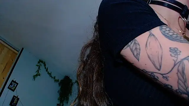 VickyJackson  online show from October 2025 06:17:01 PM