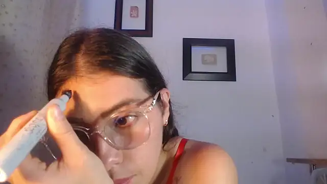 Snapshot of DaMikaela_ chatting on March 2025 07:17:01 PM DaMikaela online show from March 2025 07:17:01 PM