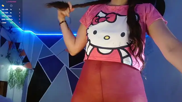 Snapshot of DaMikaela_ chatting on October 2025 07:03:01 PM DaMikaela online show from October 2025 07:03:01 PM