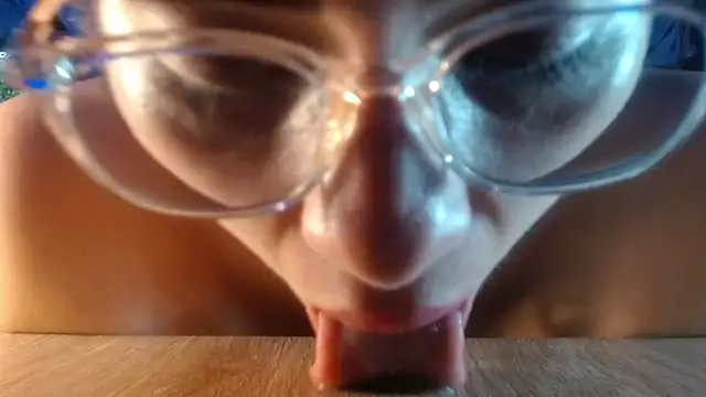 Snapshot of DaMikaela_ chatting on October 2025 02:40:01 PM DaMikaela online show from October 2025 02:40:01 PM