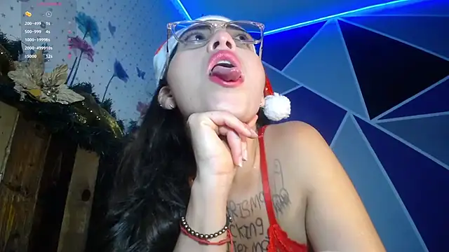 Snapshot of DaMikaela_ chatting on December 2025 06:58:01 PM DaMikaela online show from December 2025 06:58:01 PM