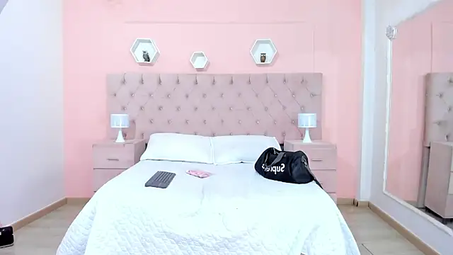 CinthiaCollins online show from February 2025 02:34:02 PM