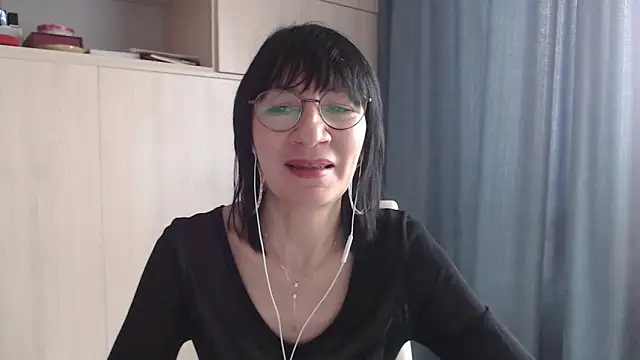 Erica95Bloom online show from September 2025 11:11:01 AM