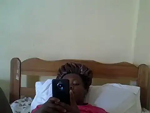 Snapshot of sweet-frida22 chatting on February 2025 12:05:02 PM sweet-frida22 online show from February 2025 12:05:02 PM