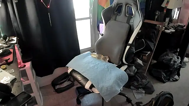 Daddysthick online show from October 2025 02:29:02 PM