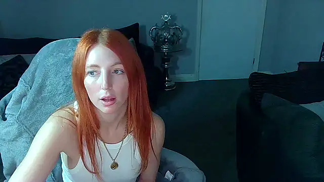 Snapshot of Red_firesquirt chatting on January 2025 09:09:02 PM Red firesquirt online show from January 2025 09:09:02 PM