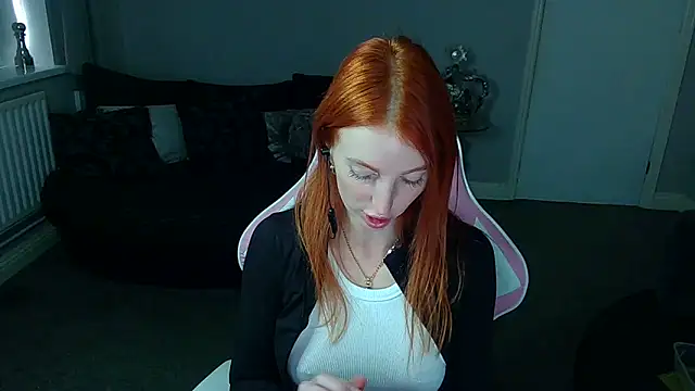 Snapshot of Red_firesquirt chatting on January 2025 03:28:02 PM Red firesquirt online show from January 2025 03:28:02 PM