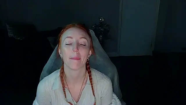 Snapshot of Red_firesquirt chatting on February 2025 10:55:02 PM Red firesquirt online show from February 2025 10:55:02 PM