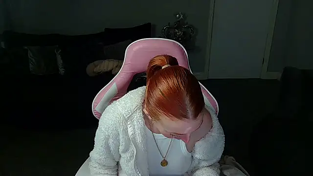 Snapshot of Red_firesquirt chatting on February 2025 03:14:01 PM Red firesquirt online show from February 2025 03:14:01 PM