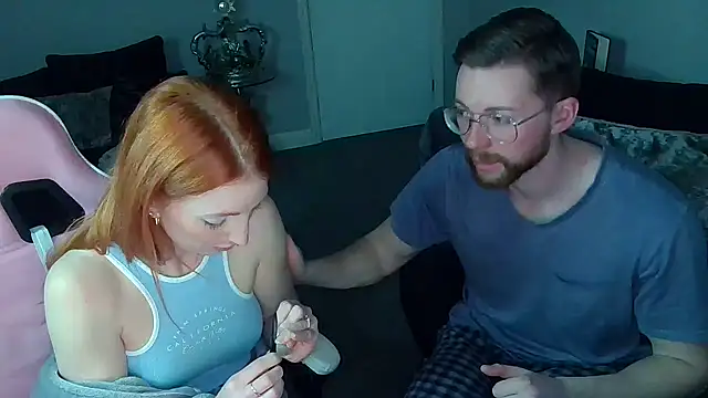 Snapshot of Red_firesquirt chatting on March 2025 09:37:02 PM Red firesquirt online show from March 2025 09:37:02 PM