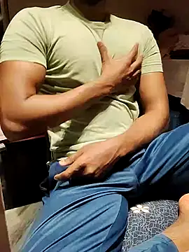 xxxhugedick0001 online show from March 2025 01:40:02 PM